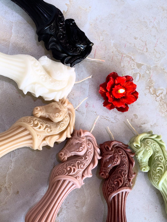 شمع تزئینی اسب لاریس